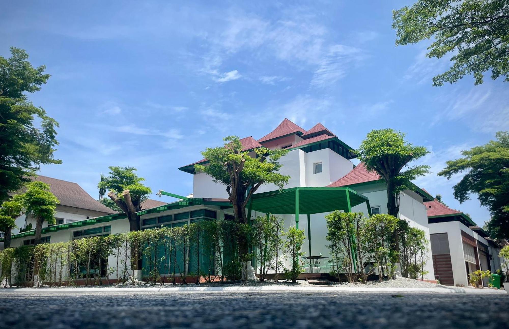 Nagawari Art Maldives Pattaya Villa Na Chom Thian Exterior photo
